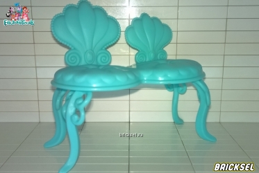 Кресло с двумя спинками разного размера голубое